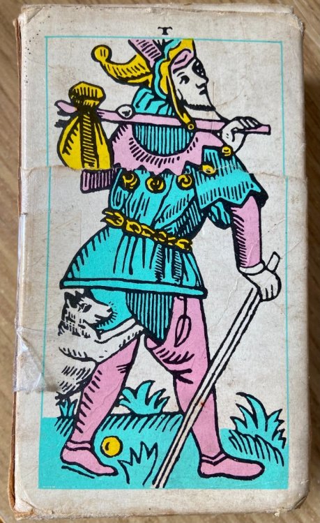 GardnerTarot.thumb.jpg.f1289fc6f0f26c74eff095b2d82a56f9.jpg
