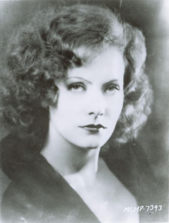 02gretagarbo2.jpg.0a9d99bd29bdfa14371aeba7fc92e348.jpg