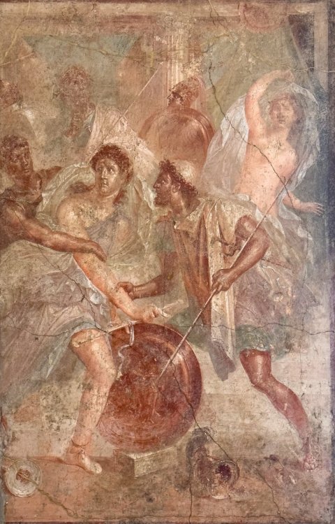 Fresco_depicting_the_discovery_of_Achilles_on_Skyros.thumb.jpg.7a6f0cae5fa5353774d50caa9e9b60e9.jpg