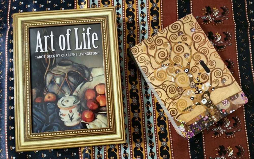 art-of-life-tarot-02-box-and-card-back.thumb.jpg.60ac9f1924c6536bbdd44716bc5a2844.jpg