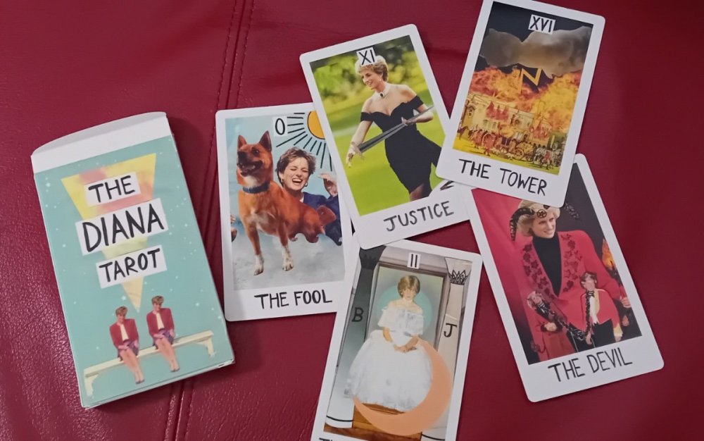 DianaTarot.thumb.jpg.763170d0c551c86302a94edbd8103683.jpg